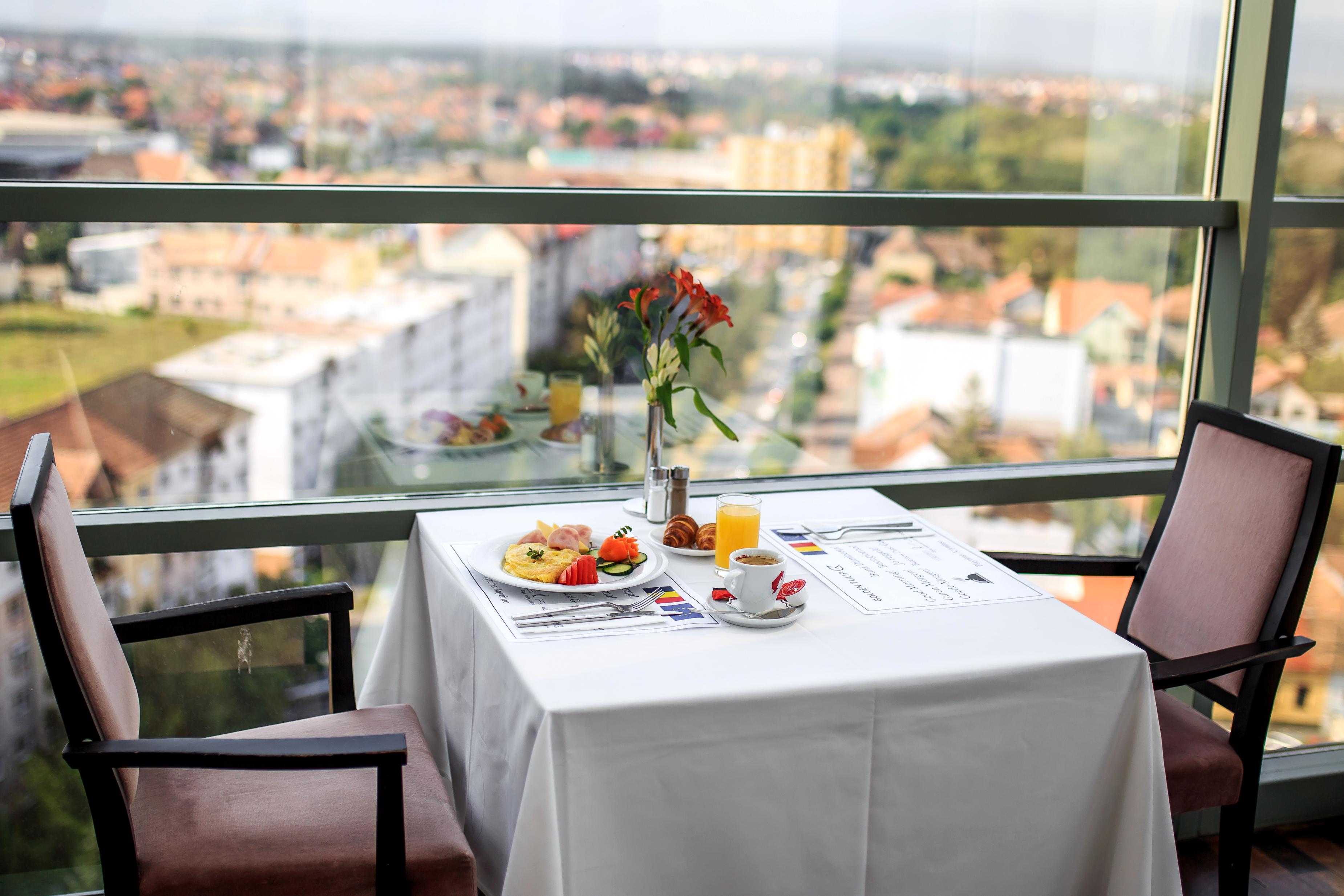 Hotel Golden Tulip Ana Tower Sibiu Eksteriør billede